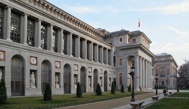 Madryt Niezbędne jutro HISZPAŃSKI