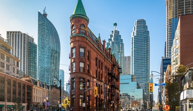 Toronto Old Town Highlights Private Walking Tour