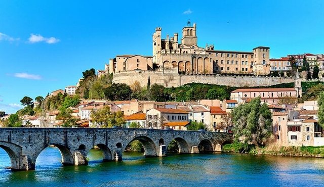 Explore Béziers in 60 minutes with a Local