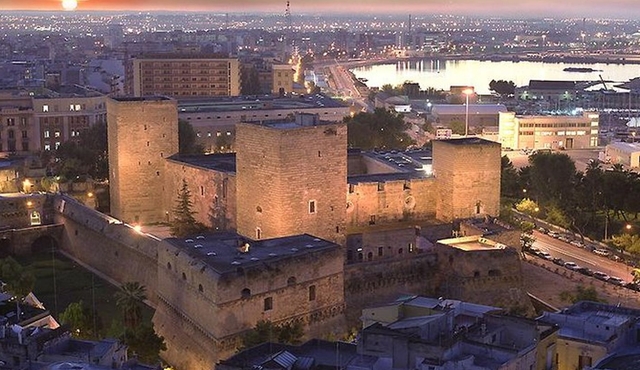 Tour of the fortifications of Bari: the defenses of the city and their history