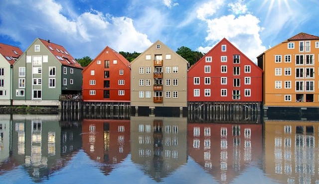 Trondheim Highlights Self‐Led Smartphone Audio Walking Tour