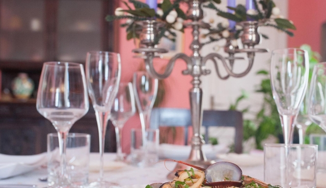 Dining experience at a local's home in Livorno with cooking demo