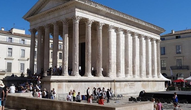 Half day Private Tour of Nimes