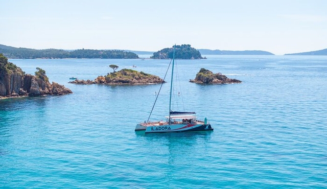 Day and Meal in Catamaran Porquerolles Brégançon Hyères