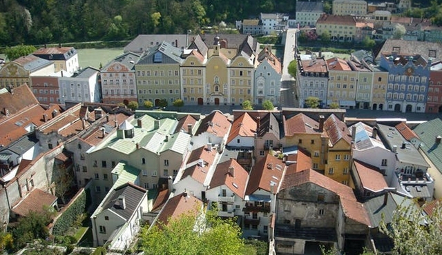 Burghausen castle private guided walking tour