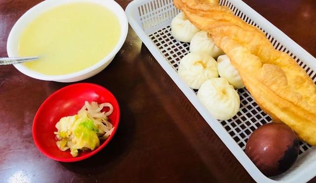 Private Beijing Breakfast Walking Tour