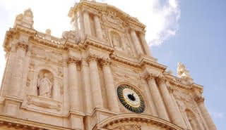 Bach: Suity pro violoncello v kostele Saint‐Paul‐Saint‐Louis v Paříži