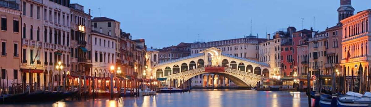 Italy, Venice (Rialto Bridge)