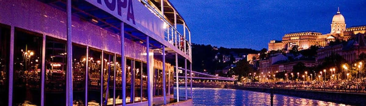 Dinner & Cruise with Live Music & Fireworks
