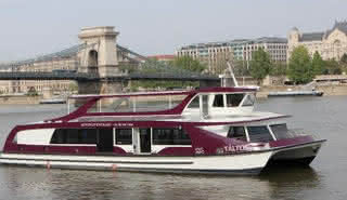 Croisière sur le Danube avec dîner 4 plats et spectacle de folklore et d'opérette