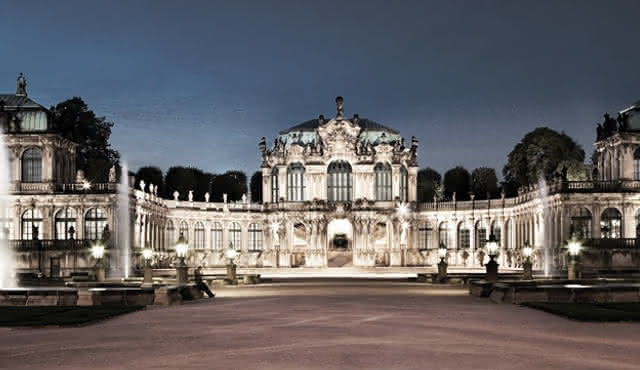 Walzerträume im Wallpavillon im Dresdner Zwinger