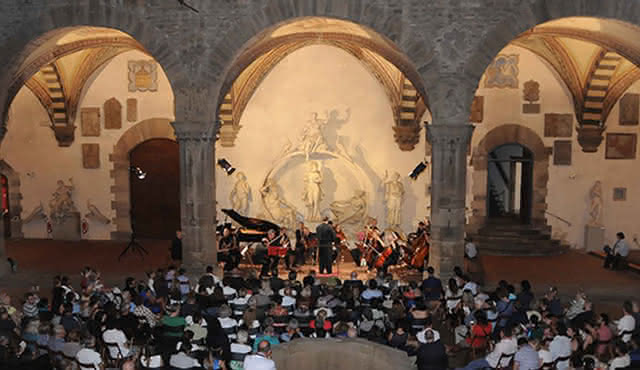 Concerts by The Florence Chamber Orchestra: Cortile del Museo Nazionale del Bargello