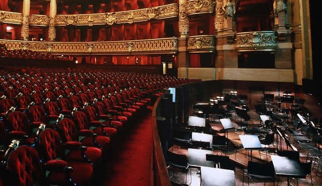 Demonstrations of the Paris Opera Dance School