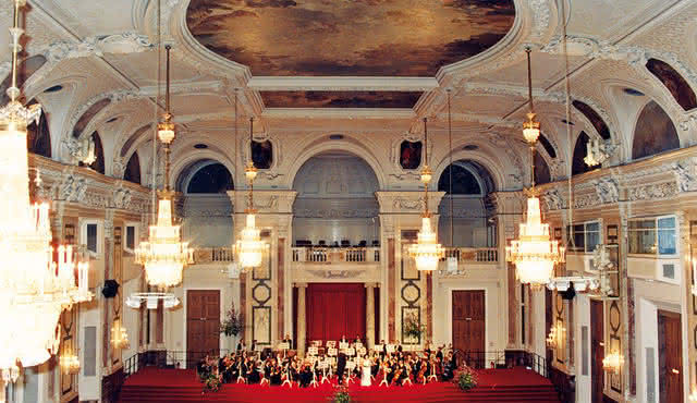 Моцарт и Штраус: Вечер с оркестром Венского Хофбурга
