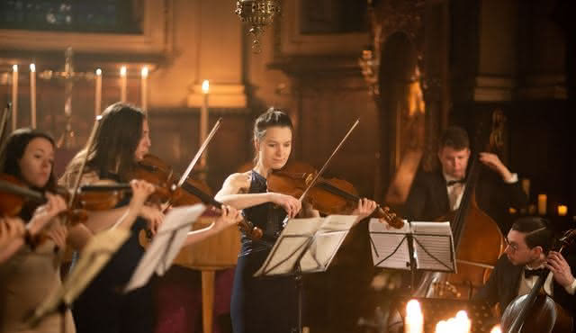 Vivaldi vioolconcerten bij kaarslicht in de St Mary Le Strand kerk