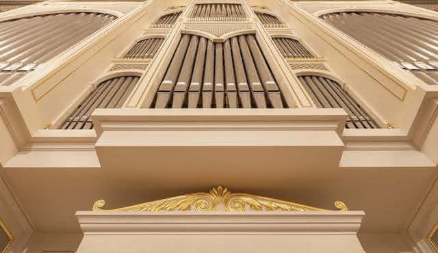 Konzerthaus Berlin: Organ Lesson on Holy Saturday