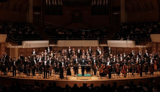 The Hong Kong Philharmonic Orchestra at Kulturpalast Dresden