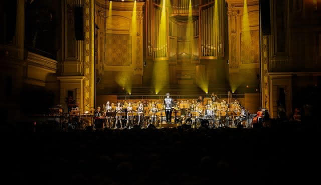 Louis Cole & Metropole Orkest o.l.v. Jules Buckley