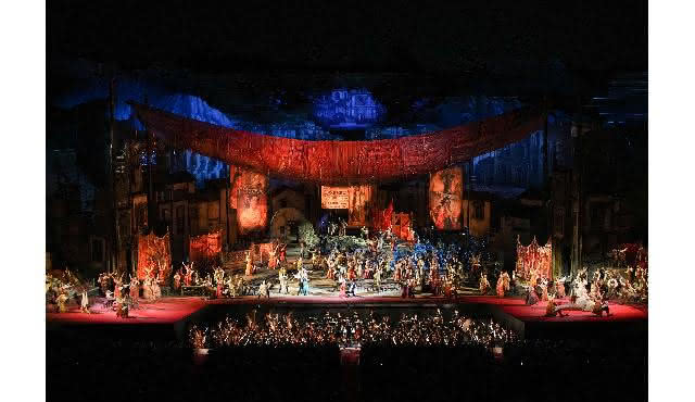 Carmen: Opernfestspiele in der Arena di Verona 2025