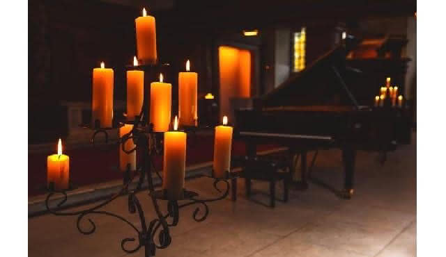 Valentijns Moonlight Sonata bij kaarslicht in St Mary le Strand