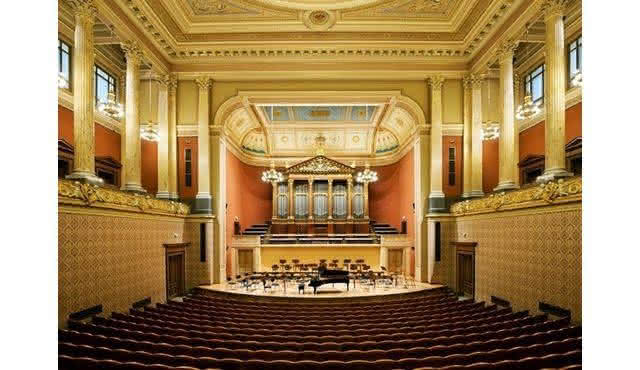 Dvořáks Sinfonie „Aus der Neuen Welt“ im Rudolfinum in Prag