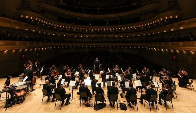 New England Symfonisch Ensemble: Glenn, Lauridsen, Vivaldi en Haydn