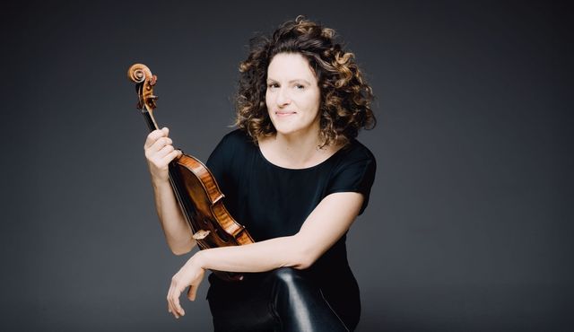 Liza Ferschtman interprète le Concerto pour violon de Sibelius