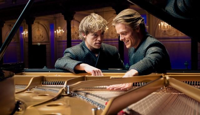 Lucas and Arthur Jussen play Poulenc