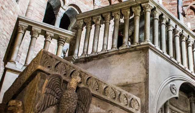 Chiostro della Basilica di Santo Stefano