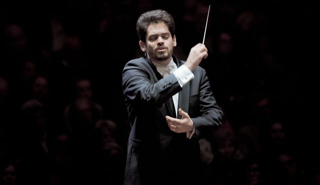 Lahav Shani joue et dirige : Chostakovitch, Richard Strauss et Dukas