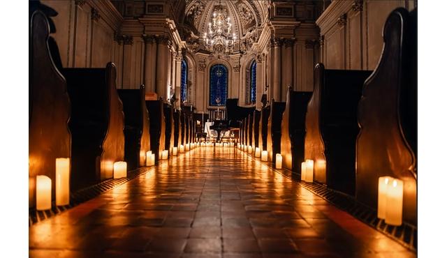 Einaudi Chillout Piano by Candlelight