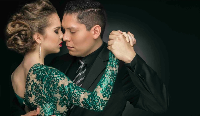 探戈之夜——朱利安·巴达鲁塔与班多内格罗乐团在柏林爱乐音乐厅演出