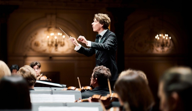 Klaus Mäkelä dirige la Passione secondo Matteo con l'Orchestra del Concertgebouw