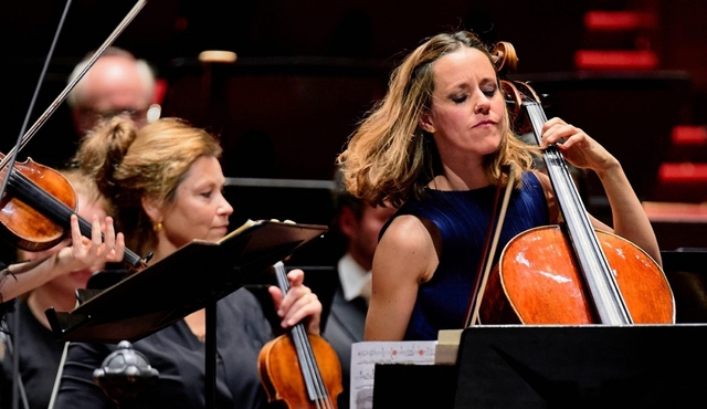 A Orquestra Concertgebouw e a violoncelista Sol Gabetta tocam Martinů