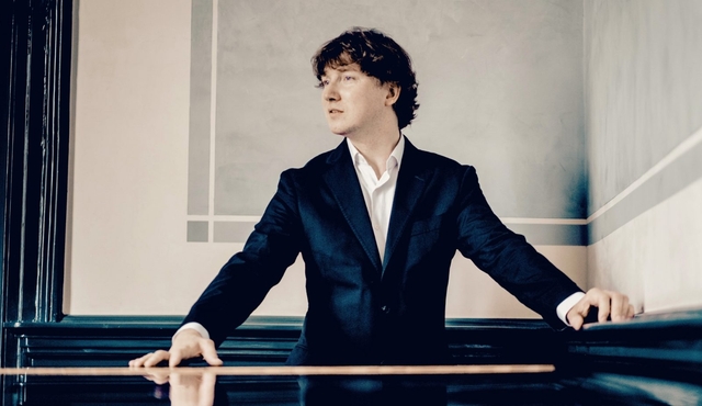 Maxim Emelyanychev: Beethoven's Symphony No. 7 and Mozart