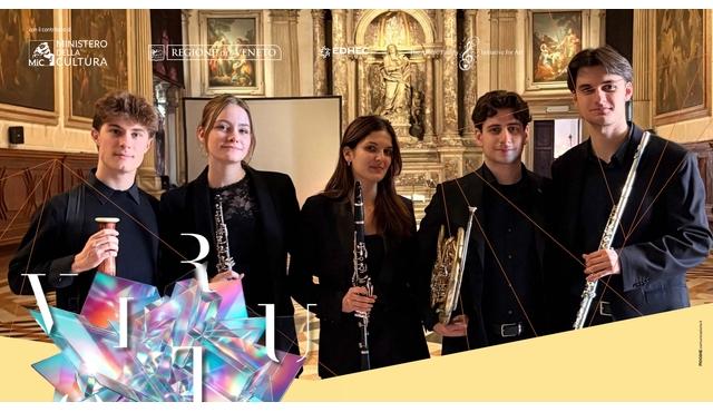 《I Virtuosi Italiani：舞蹈、游戏与微型作品：20世纪的回望》