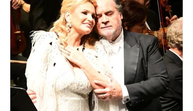 Ainhoa Arteta e José Bros no Teatro da Ópera de Sevilha