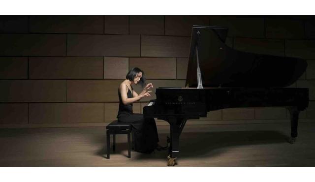 Yeol Eum Son interprète Ravel, Emilia Hoving dirige la 6e symphonie de Sibelius